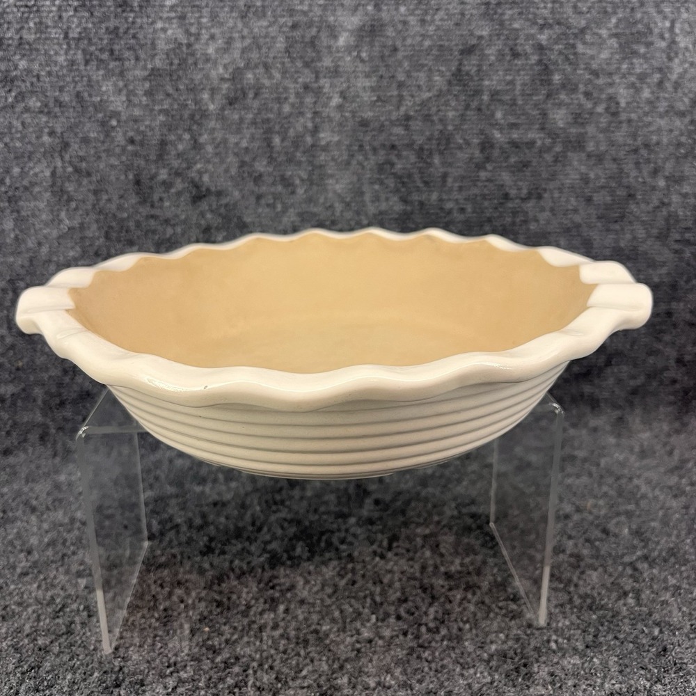 Pampered Chef Family Heritage Stoneware Deep Dish Pie Plate 9" Vanilla Fluted